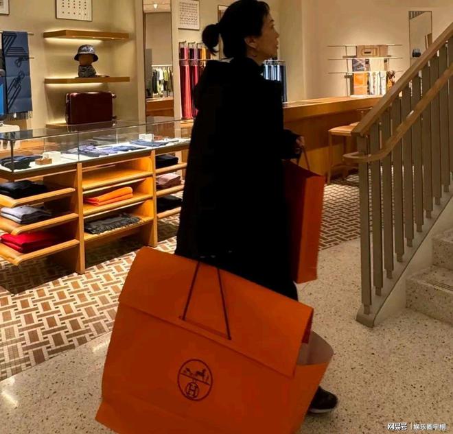 离美国巡演撒狗粮夫妻相十足令人羡！尊龙凯时APP萧敬腾林有慧形影不(图3)